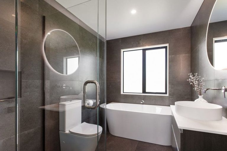 Photo of property in 92b Memorial Avenue, Ilam, Christchurch, 8053