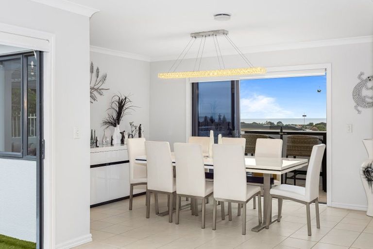 Photo of property in 49 The Ritz, Orewa, 0931