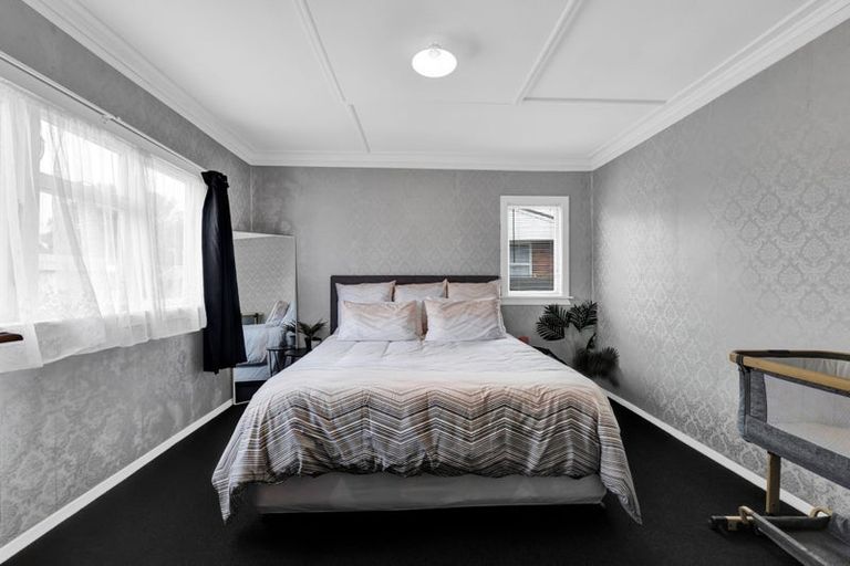 Photo of property in 59 Camberwell Road, Hawera, 4610