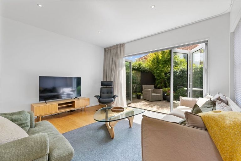 Photo of property in 26 Rhodes Street, Merivale, Christchurch, 8014