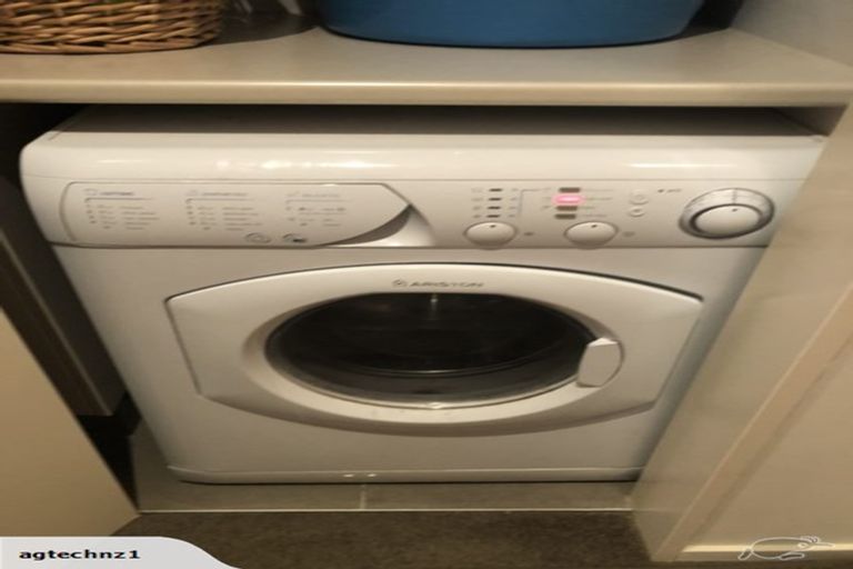 Photo of property in Vivaldi Apartments, 5/48 Marine Parade, Mount Maunganui, 3116