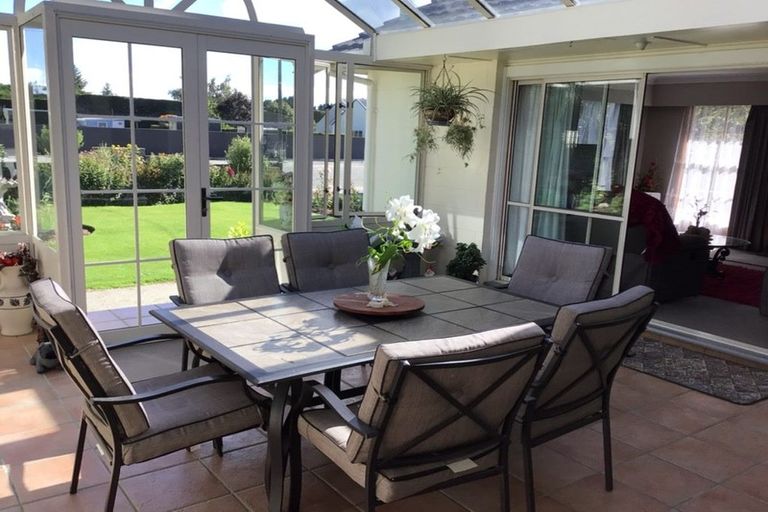 Photo of property in 14 Lincoln Street, Riversdale, 9776