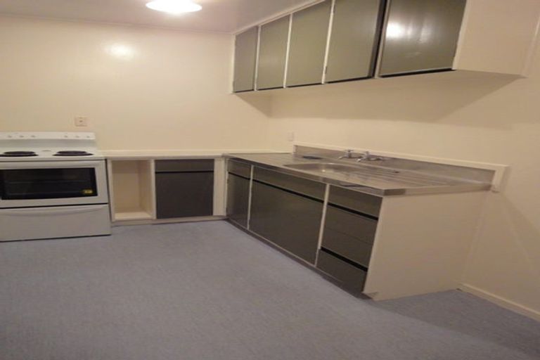 Photo of property in 31 Robertson Street, Island Bay, Wellington, 6023