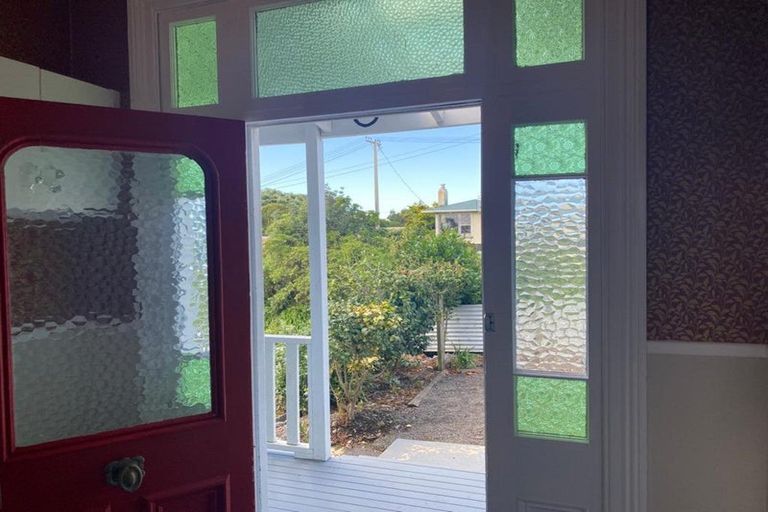 Photo of property in 20 Cambridge Street, Patea, 4520