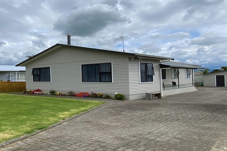 Photo of property in 44 College Road, Edgecumbe, 3120