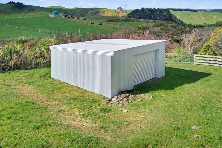 Photo of property in 131 Tiromoana Road, Maata, Eltham, 4398
