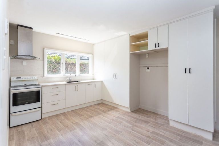 Photo of property in 100 Suva Street, Upper Riccarton, Christchurch, 8041