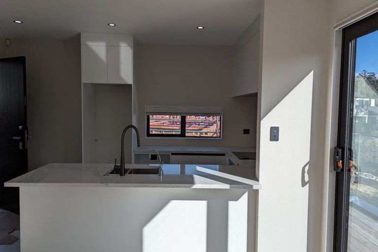 Photo of property in 8 Henry Blyth Lane, Greenhithe, Auckland, 0632