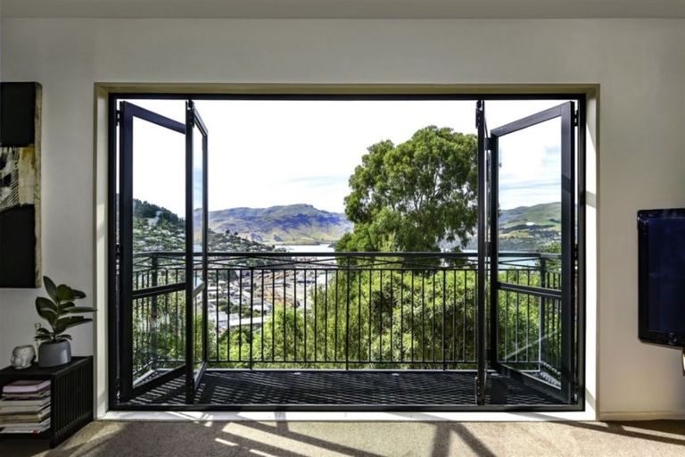 Photo of property in 2a Ticehurst Terrace, Lyttelton, 8082