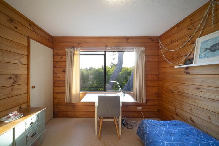 Photo of property in 1/27 Salem Place, Torbay, Auckland, 0630