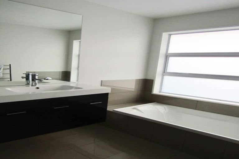 Photo of property in 33 Shadbolt Lane, Rolleston, 7614