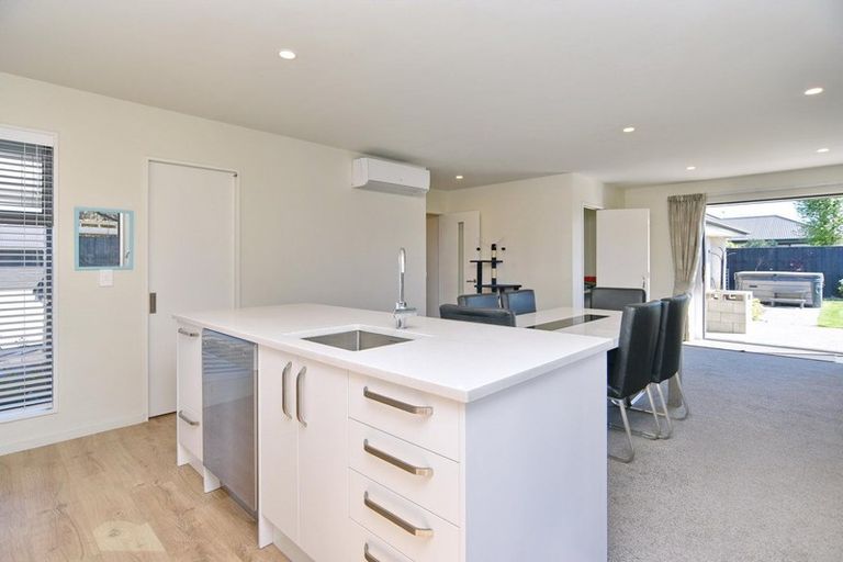 Photo of property in 12b Watkins Drive, Rangiora, 7400