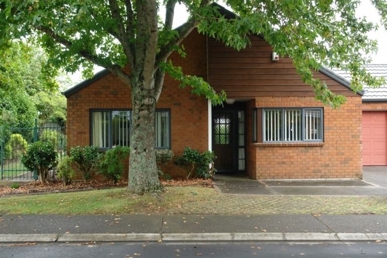 Photo of property in 2 Westvale Avenue, Ranui, Auckland, 0612