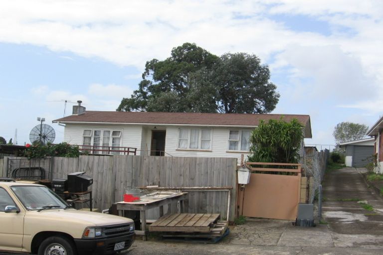 Photo of property in 9 Tamariki Avenue, Kelston, Auckland, 0602