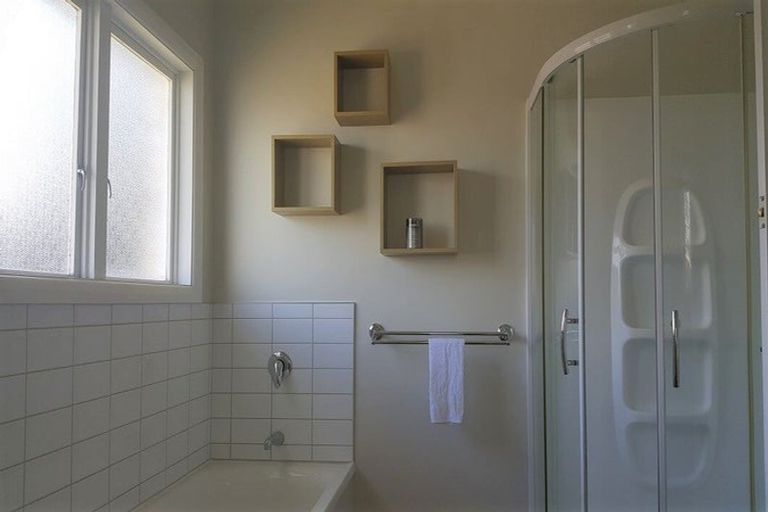 Photo of property in 27 Carey Street, Maeroa, Hamilton, 3200