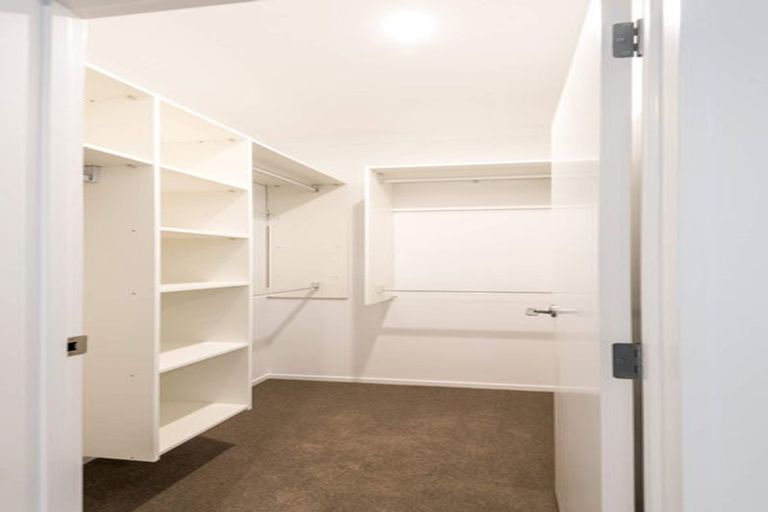 Photo of property in 9 Waituarua Drive, Takanini, 2112