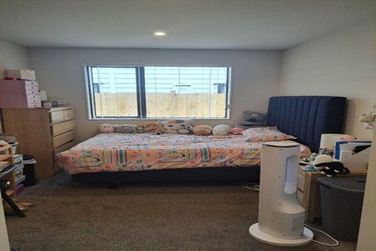 Photo of property in 20 Rorotu Avenue, Karaka, Papakura, 2113