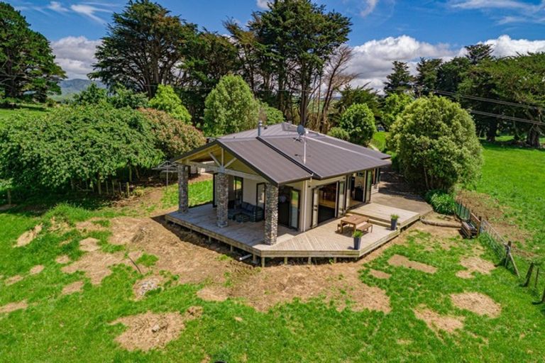 Photo of property in 165 Ridge Road, Pahiatua, 4983