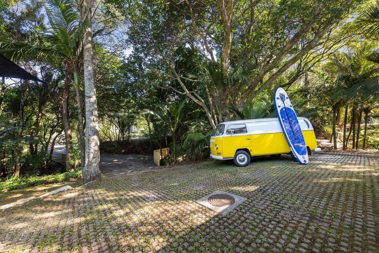 Photo of property in 89 Wood Bay Road, Titirangi, Auckland, 0604
