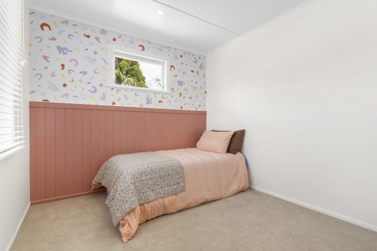 Photo of property in 24d Clinton Avenue, Te Atatu Peninsula, Auckland, 0610