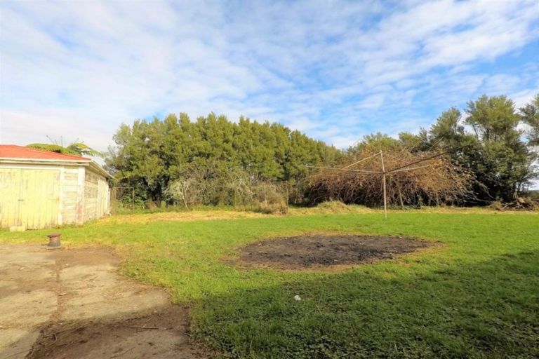 Photo of property in 335 Kawiu Road, Levin, 5510