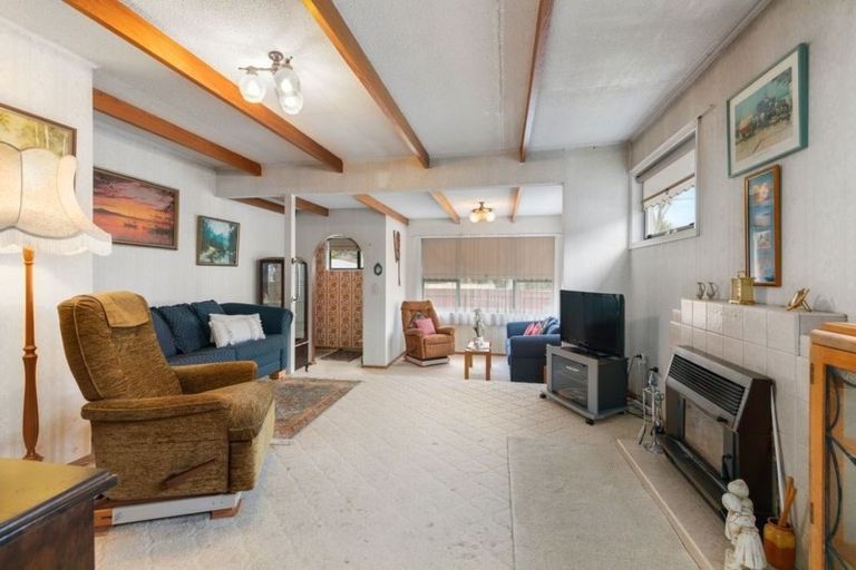 Photo of property in 15 Wright Street, Wainuiomata, Lower Hutt, 5014