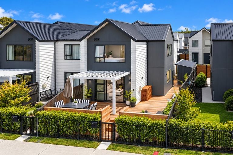 Photo of property in 150 Vintry Drive, Kumeu, 0810