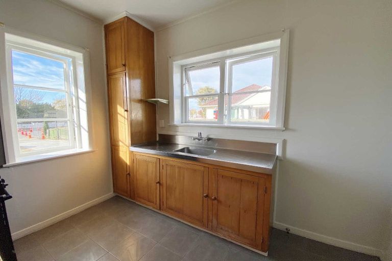 Photo of property in 37 Wainui Street, Riccarton, Christchurch, 8041