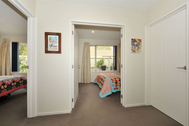 Photo of property in 23d Grassmere Street, Papanui, Christchurch, 8052