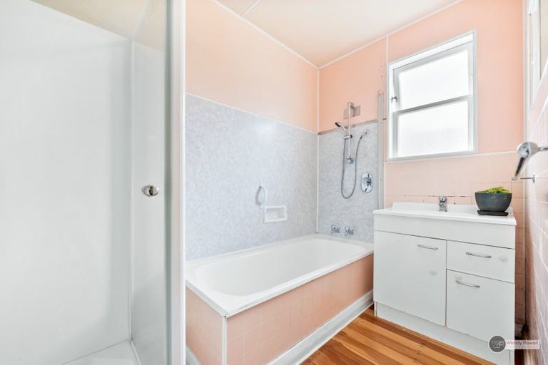 Photo of property in 31 Lockwood Crescent, Taita, Lower Hutt, 5011