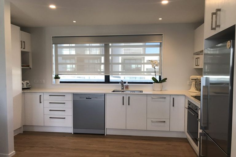 Photo of property in 9 Glenae Lane, Hobsonville, Auckland, 0618