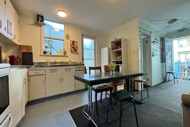 Photo of property in 6 Hanson Street, Mount Cook, Wellington, 6021