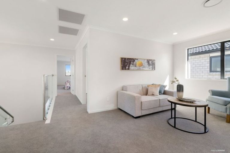 Photo of property in 62 Donegal Park Drive, Flat Bush, Auckland, 2019