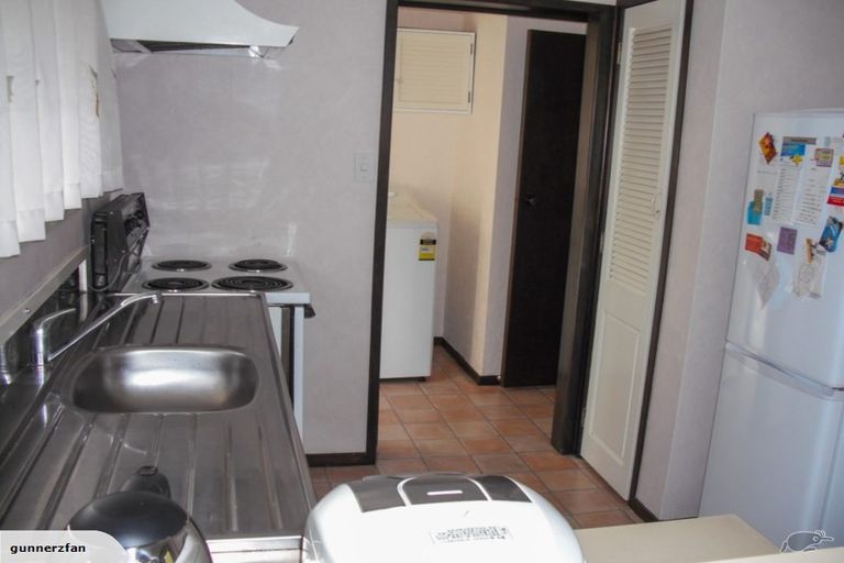 Photo of property in 1/150a Prince Regent Drive, Half Moon Bay, Auckland, 2012