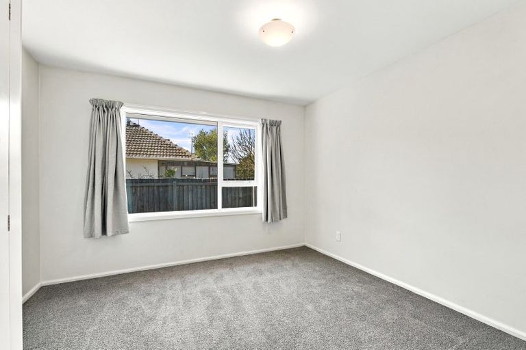 Photo of property in 19 Kinnaird Place, Hillmorton, Christchurch, 8025