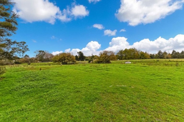 Photo of property in 1153 Dairy Flat Highway, Dairy Flat, 0794