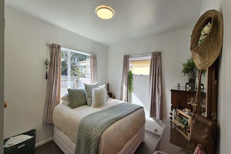 Photo of property in 289 Naenae Road, Naenae, Lower Hutt, 5011