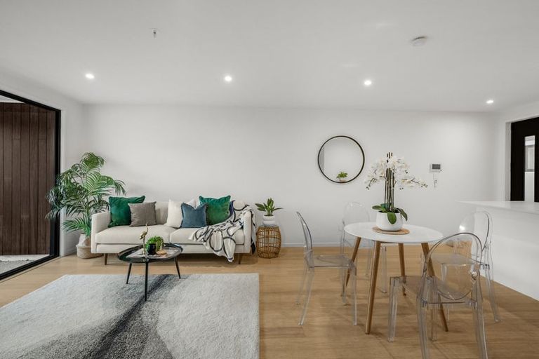 Photo of property in 11/200 Knights Road, Hutt Central, Lower Hutt, 5011