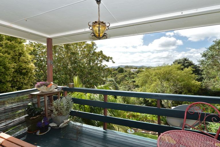 Photo of property in 30 Westview Grove, Miramar, Wellington, 6022