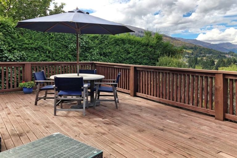 Photo of property in 4 Moonlight Track, Arthurs Point, Queenstown, 9371