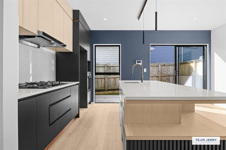 Photo of property in 339c Bucklands Beach Road, Bucklands Beach, Auckland, 2012