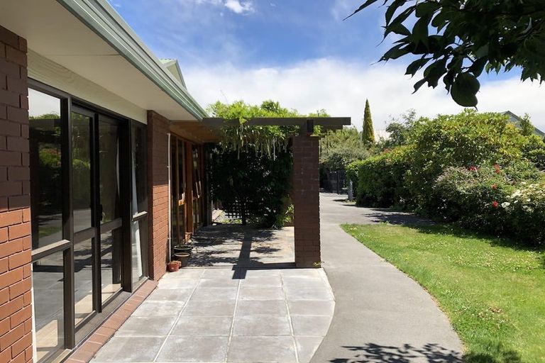 Photo of property in 21 Wadeley Road, Ilam, Christchurch, 8041