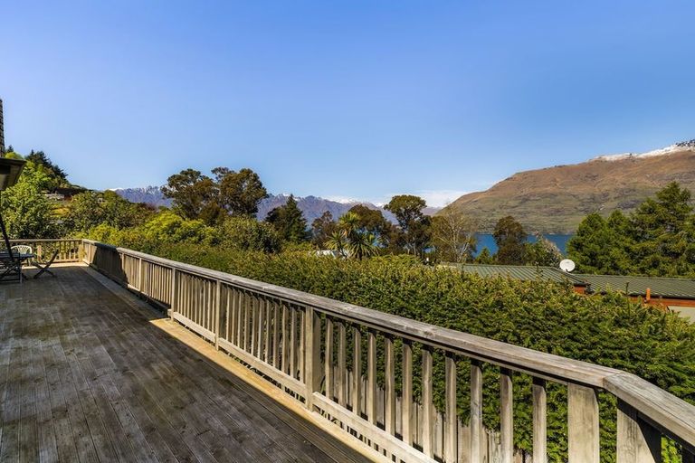 Photo of property in 5 Williams Street, Sunshine Bay, Queenstown, 9300