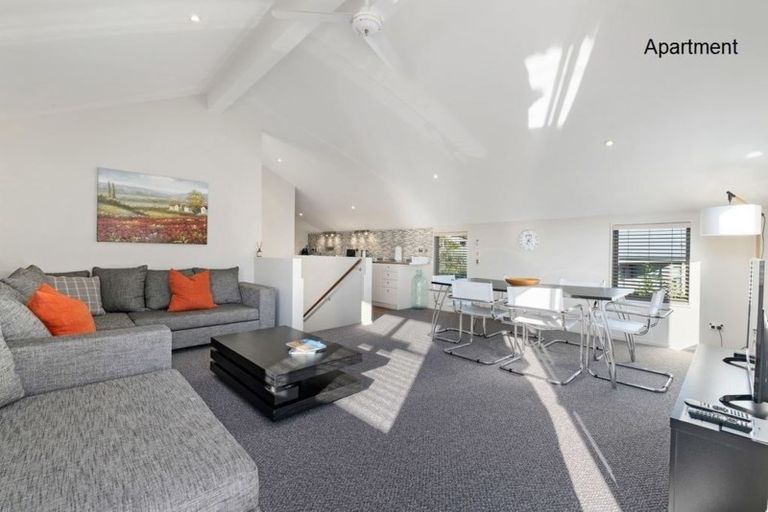 Photo of property in 166 Beacon Point Road, Wanaka, 9305