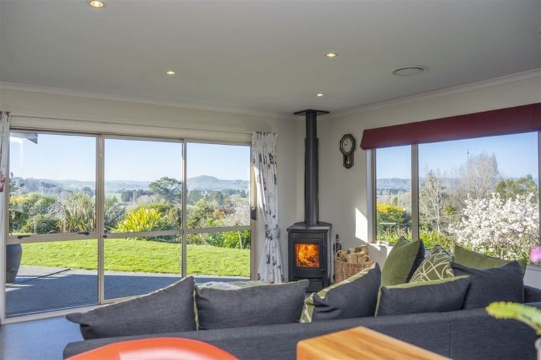 Photo of property in 33 Nikau Heights, Lansdowne, Masterton, 5810