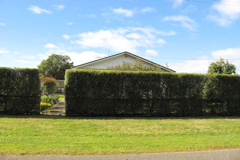 Photo of property in 8 Nancy Street, Takapau, 4203