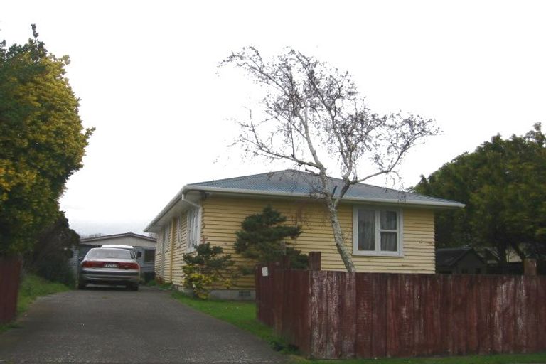 Photo of property in 38 Benmore Avenue, Cloverlea, Palmerston North, 4412