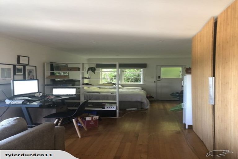 Photo of property in 74 Mills Road, Brooklyn, Wellington, 6021