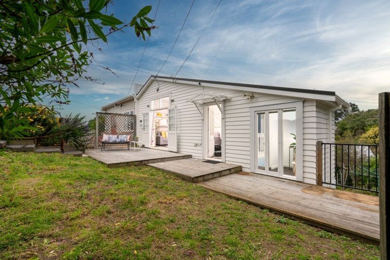 Photo of property in 80 Balfour Street, Mornington, Wellington, 6021