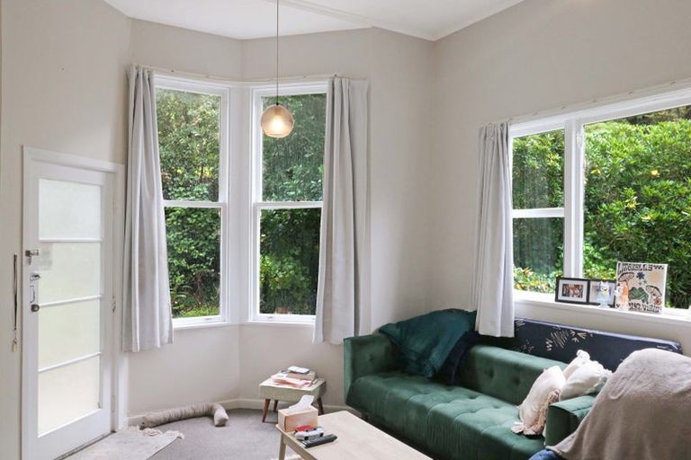 Photo of property in 10 Terrace Gardens, Te Aro, Wellington, 6011